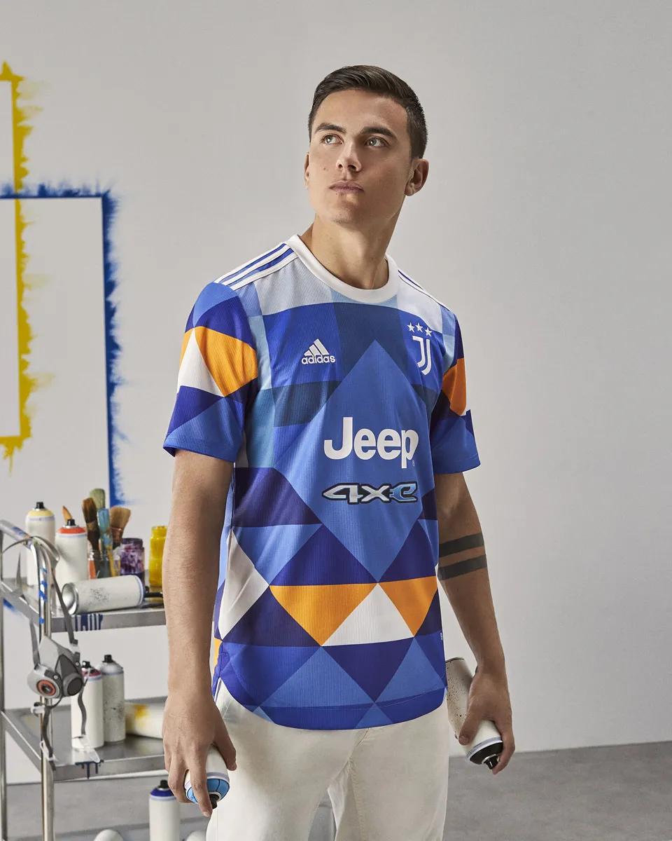 2018尤文主场球服,尤文图斯小魔仙10号