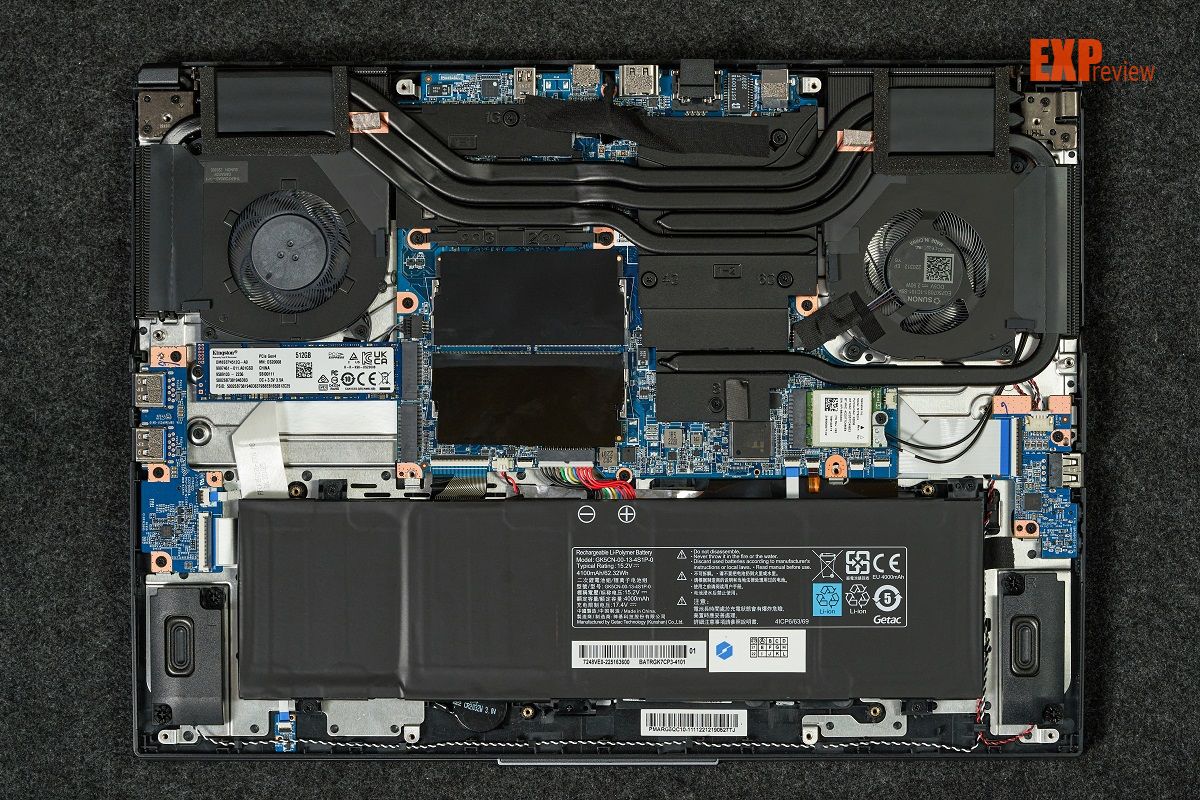 机械革命蛟龙16k4060对比神舟z8d6,机械革命蛟龙16k极光pro旷世g16