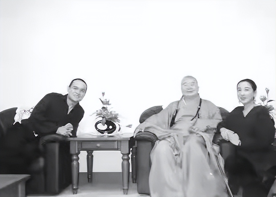 出家15年后还俗著名画家,画家出家十多年后卖了千万