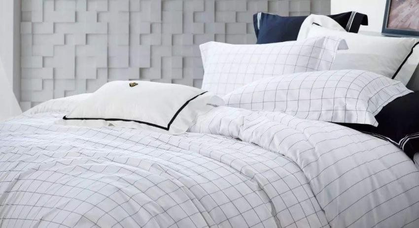 耳朵溃脓发痒可以掏耳朵吗,耳朵里面奇痒无比怎么回事