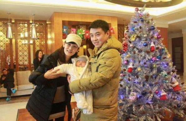 乒乓球冠军王皓简历,奥运冠军王皓和妻子现状