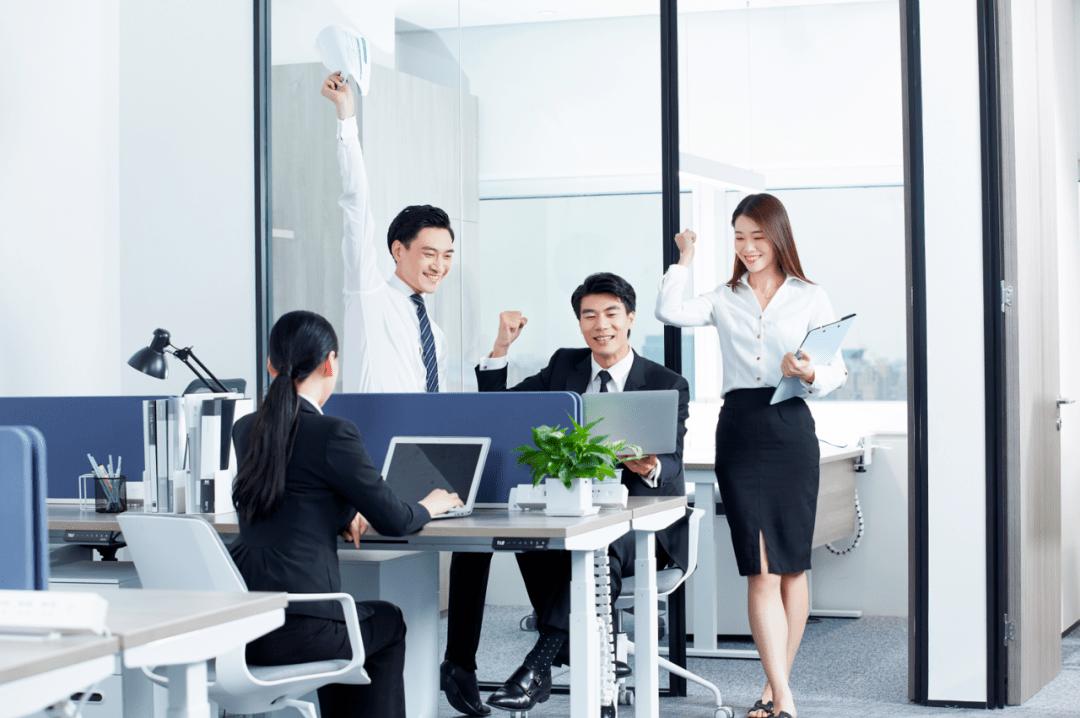 与领导同事相处不顺怎么办,与领导关系不好的人如何相处