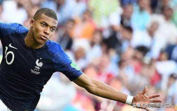 足球解读内马尔,早期内马尔对足球有一种纯粹爱