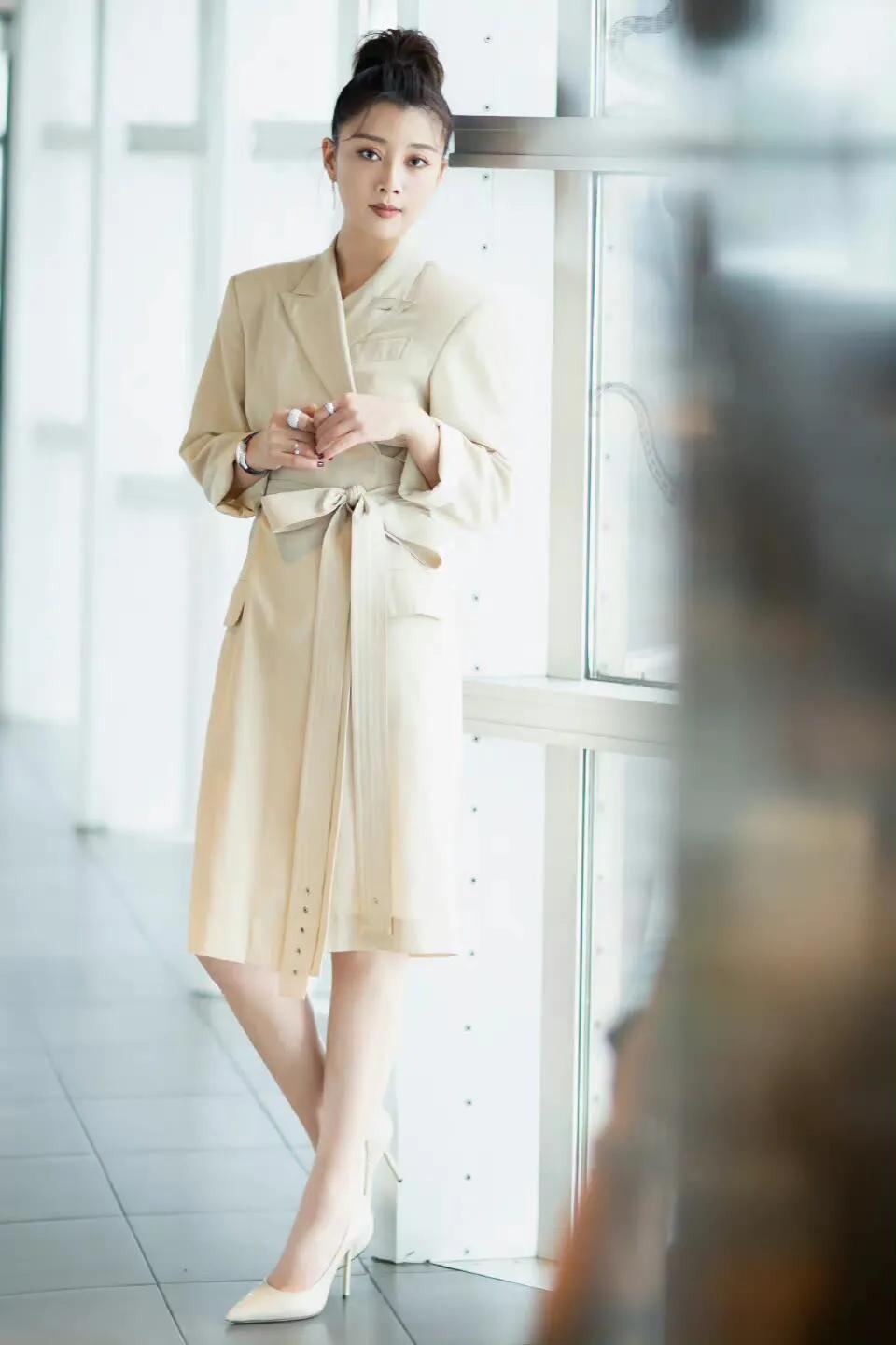 自从前夫入狱后，41岁“水蜜桃”殷桃，为何至今无人敢娶？