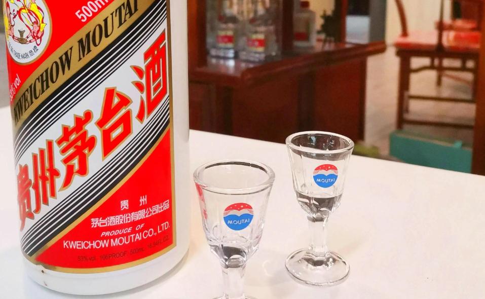 太气人！凭啥国外茅台比国内的便宜一半？50岁酿酒师道出3个真相