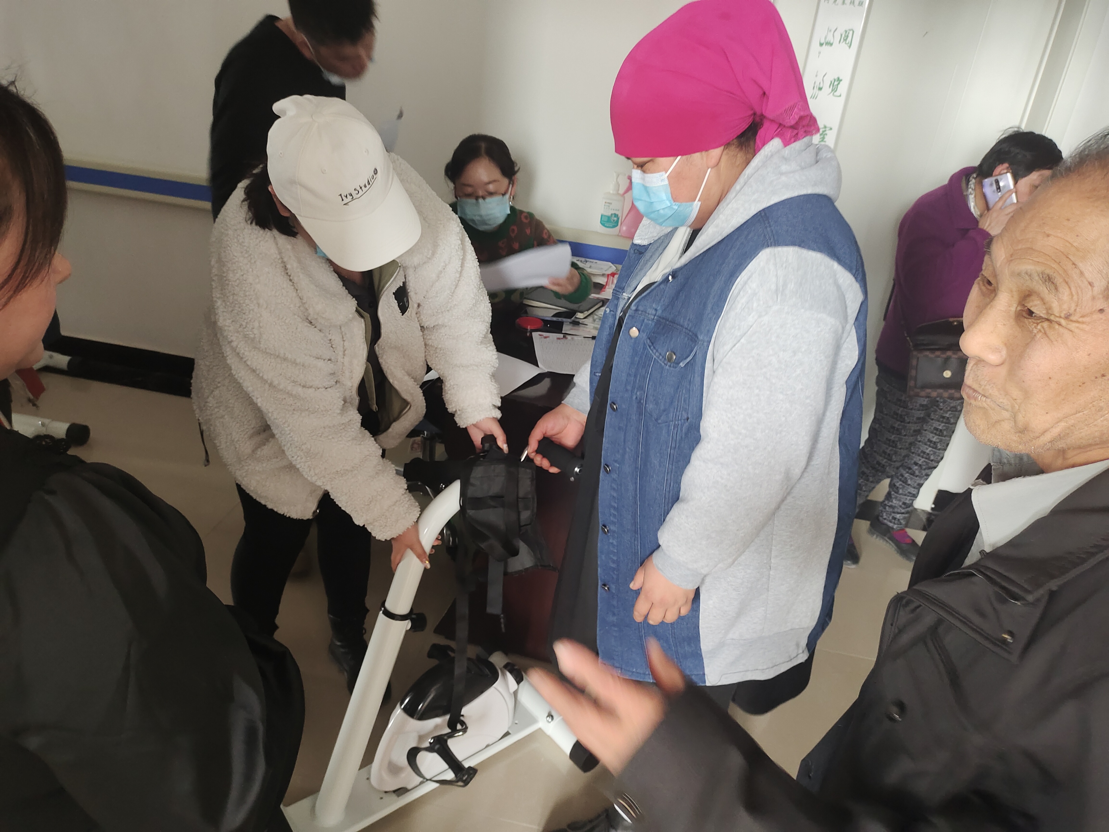 推进残疾人康复服务,残疾人健康运动专用器材