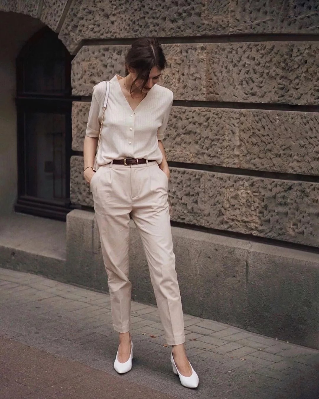 女人腰太细怎么增粗,肩宽腰粗的女生穿搭技巧