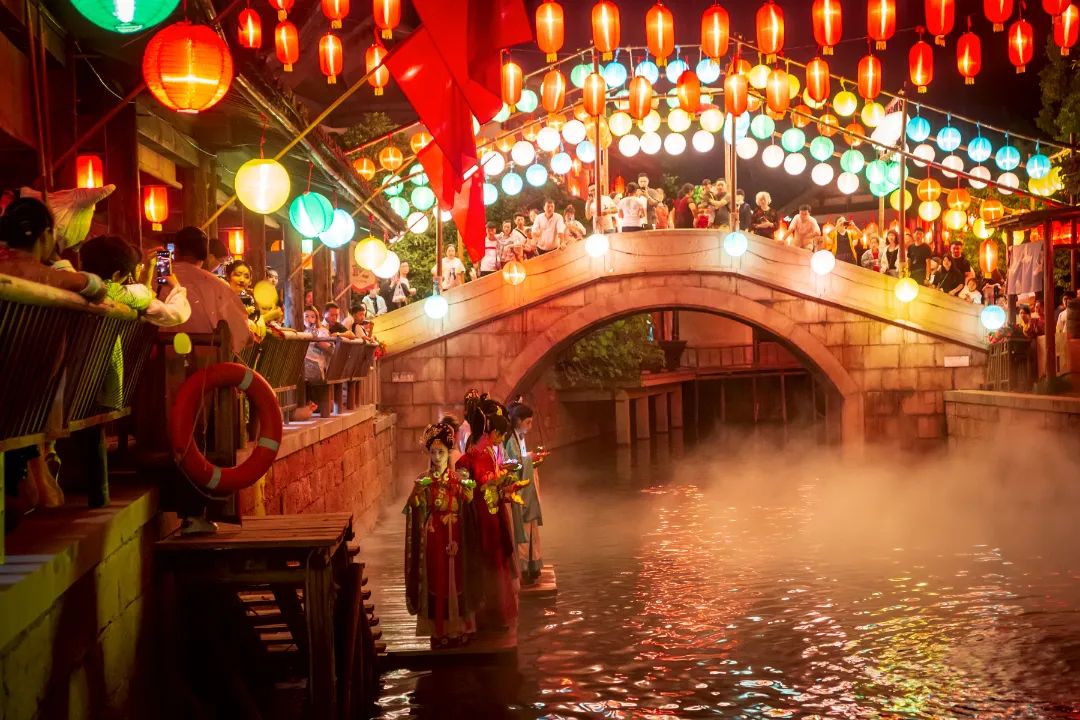 “老鼠爱大米”本周六空降象山影视城大宋奇妙夜