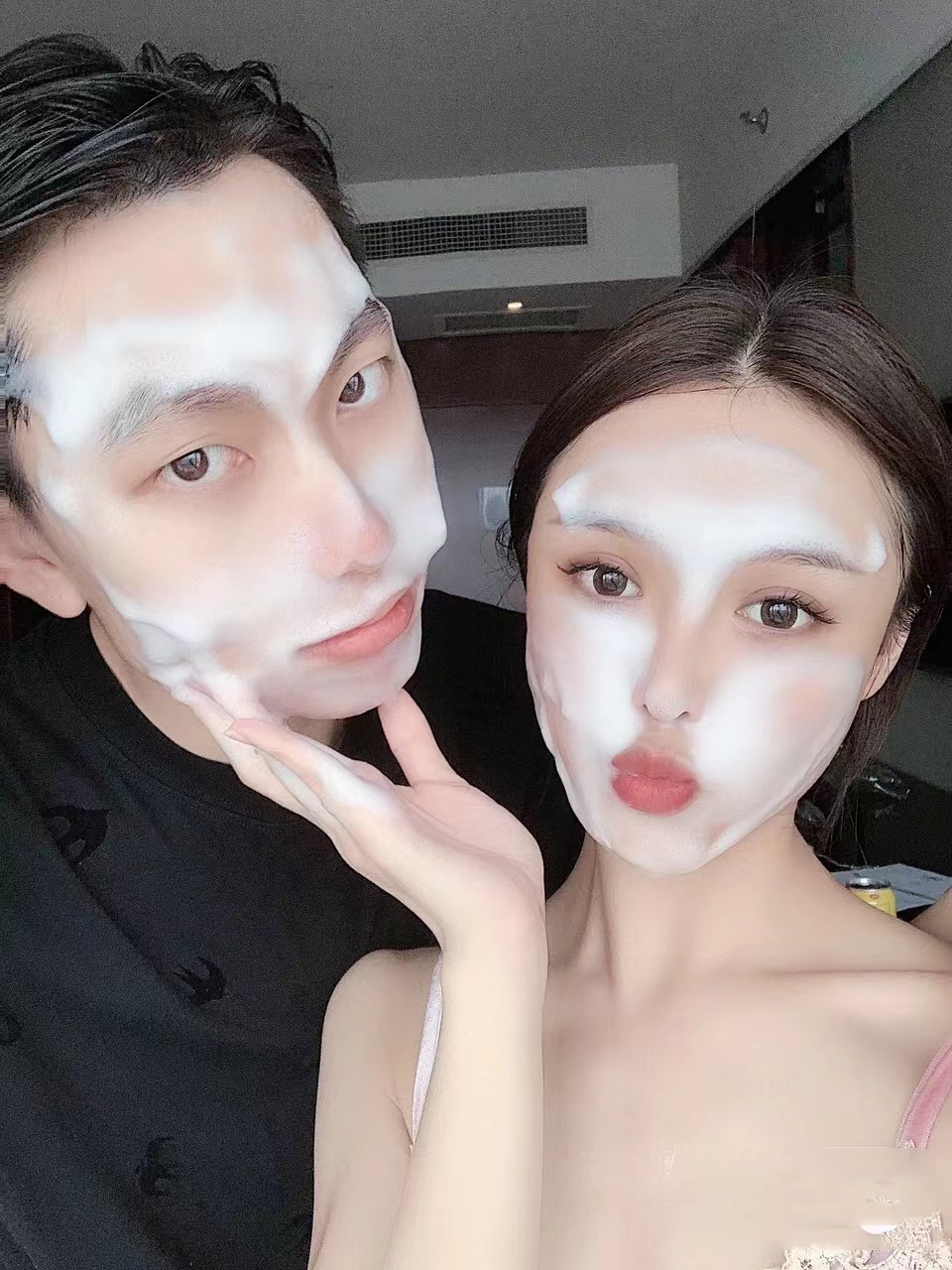 兰蔻粉水为什么用着脸会疼,用兰蔻粉水长闭口粉刺怎么办