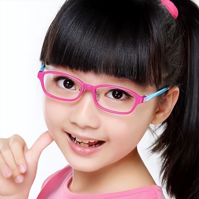 配眼镜验光视力应达到1.0还是1.5,青少年近视配眼镜正确的验光流程