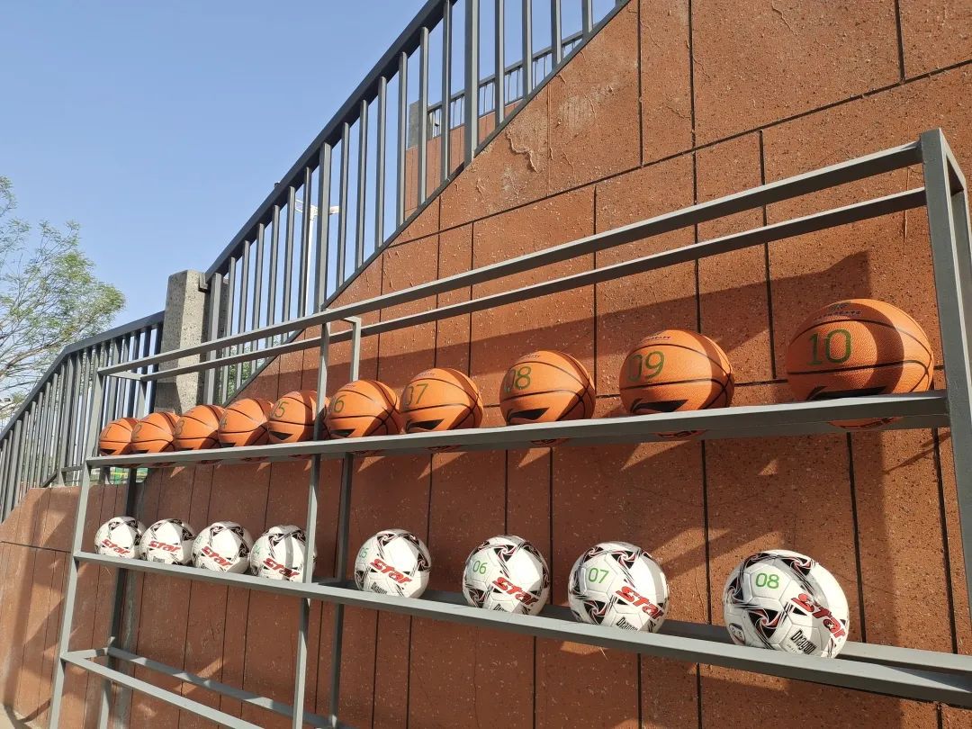 创新共享运动模式，西安市经开第三中学共享篮球、足球上线