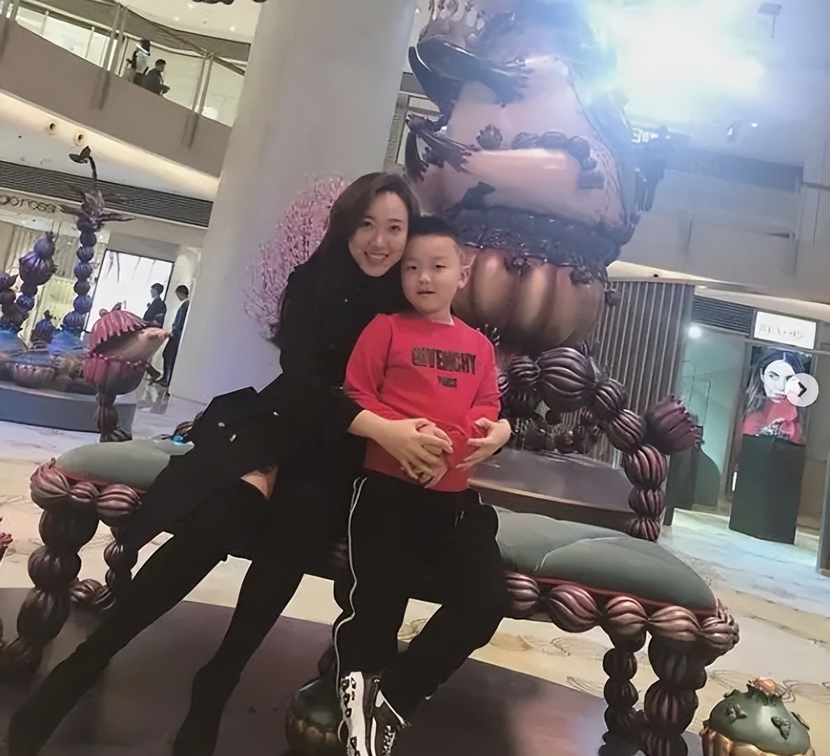 中国足坛最美老板,足坛最美老板