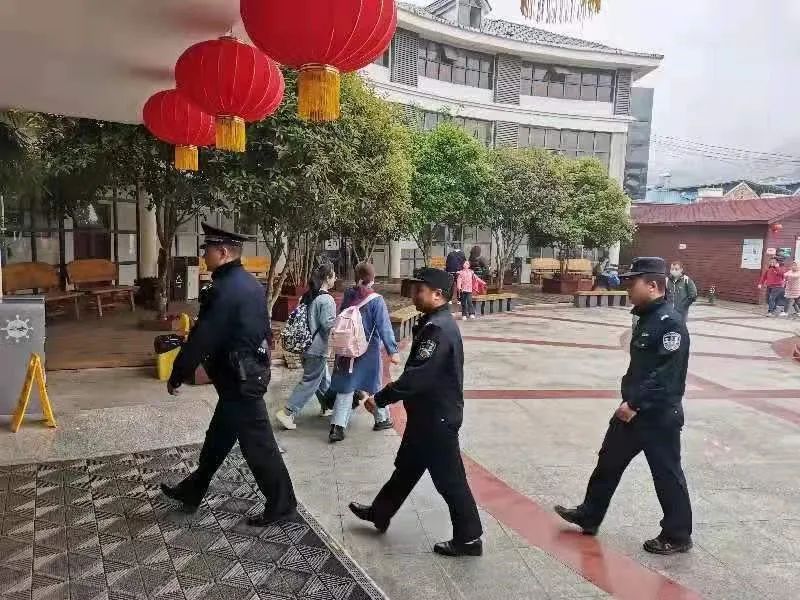 多措并举旅游安保,派出所开展旅游景区巡逻安保工作