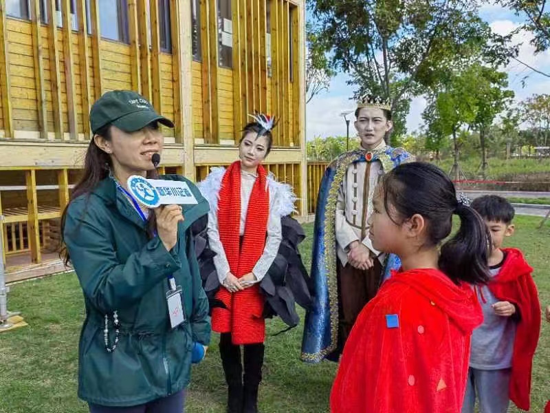 参与沉浸式互动亲子剧《快乐王子》
