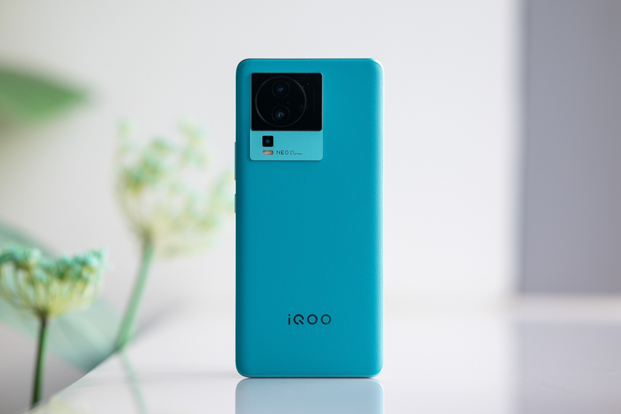 最近想换手机推荐两千左右哪款,换手机推荐2000左右