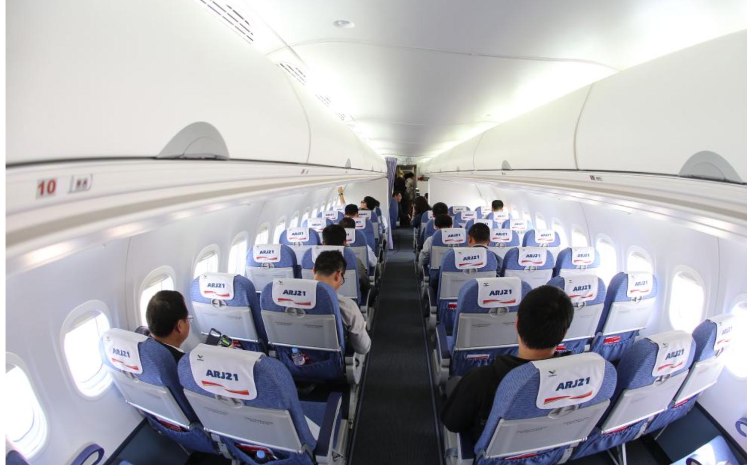 你第一次坐飞机有点紧张怎么办,第一次坐飞机如何避免紧张