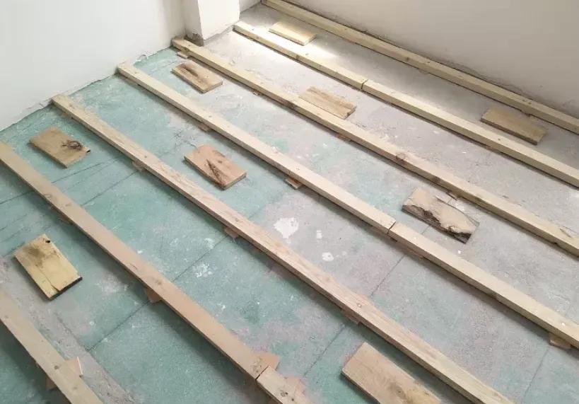 木地板铺法怎么不被坑,室内装修木地板要怎么铺