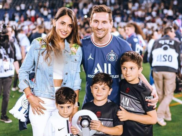 足球梅西的妻子,国际知名足球运动员梅西的妻子