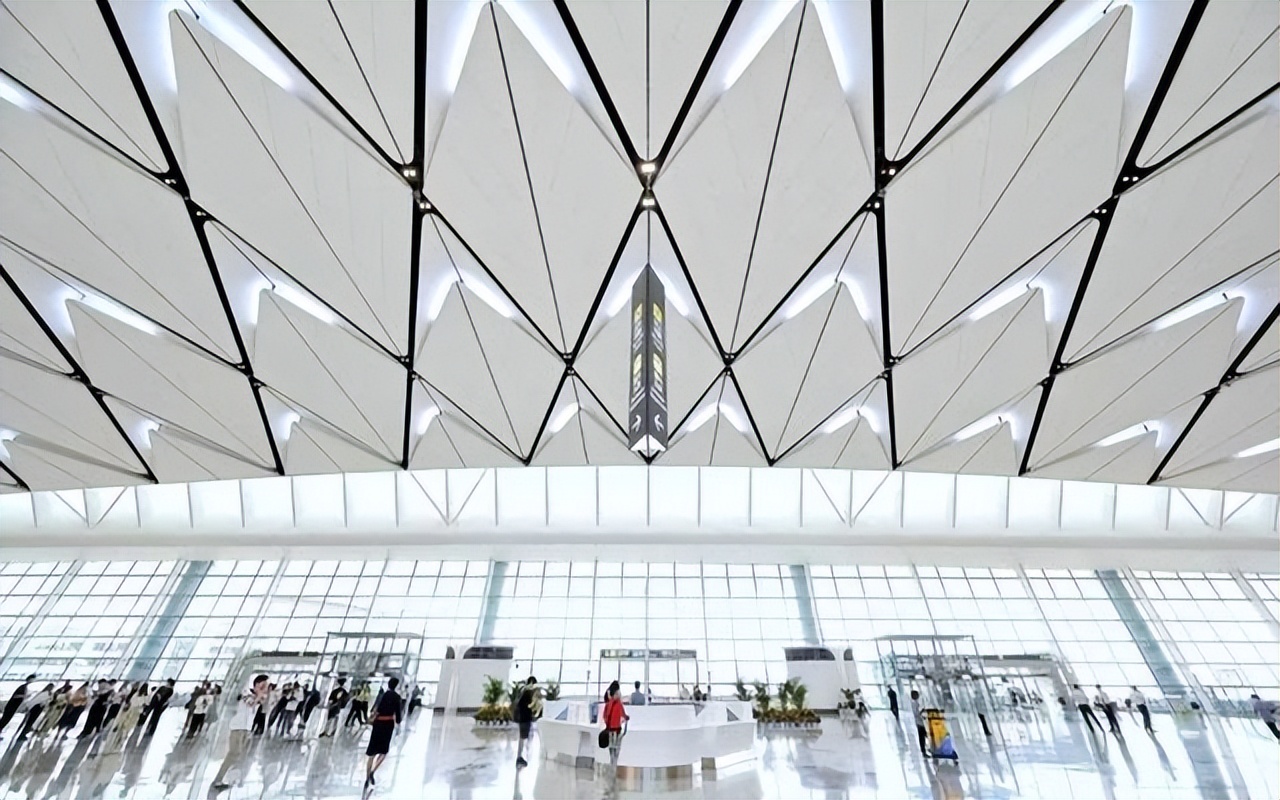 中国离市区最近的十大机场,中国两个机场需要离多远