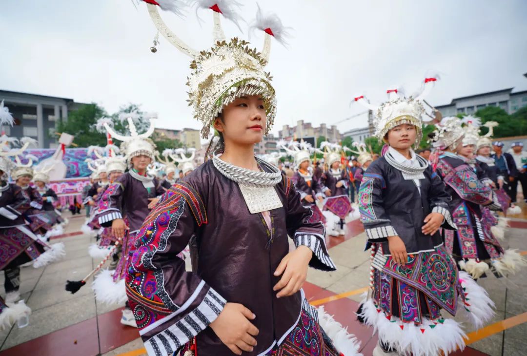 超震撼走秀场面,村超民族走秀完整版