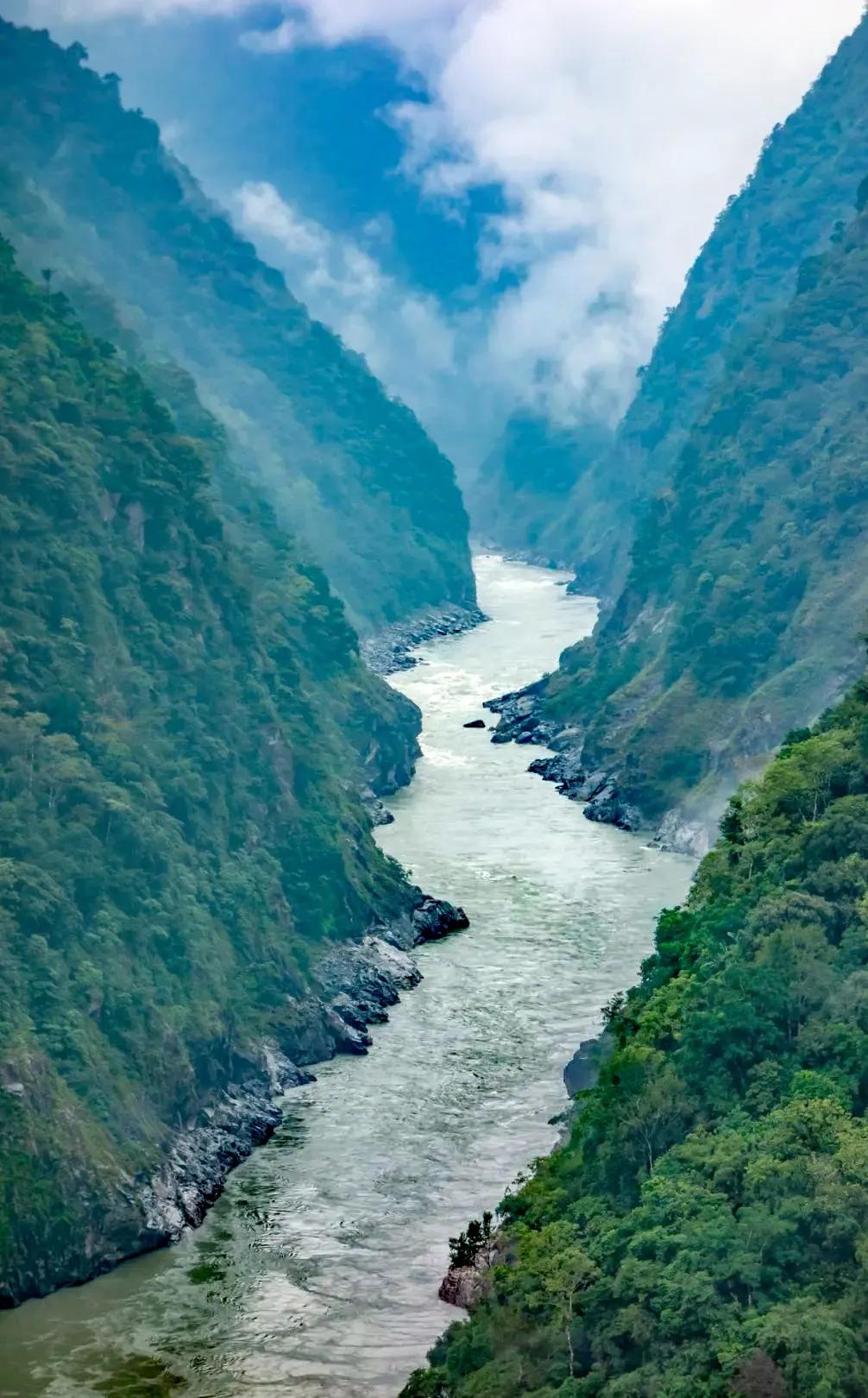 致敬墨脱的军人,不舍西藏墨脱退伍老兵泪别边关