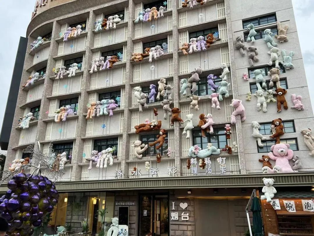 香奈儿变“屎奈儿”？网友：我是不懂设计了！救命啊!