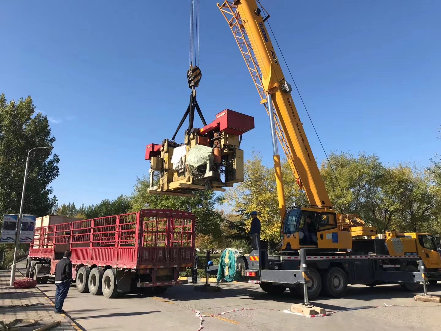 北京设备起重搬运地坦克与气垫搬运的区别