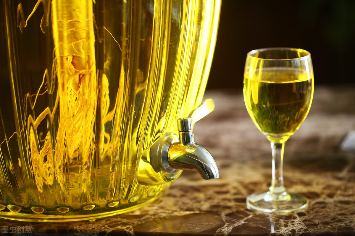 阴阳双补八大泡酒方,行气养血泡酒药材配方大全