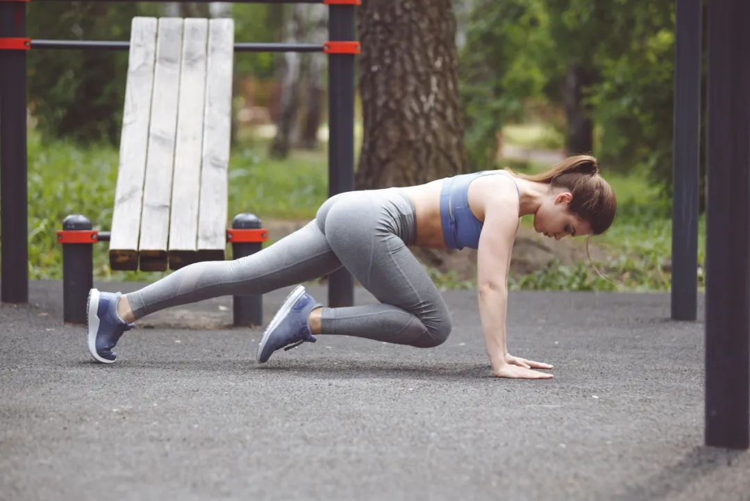 心理学上拉近与人距离的效应,十个无法抗拒的心理学效应