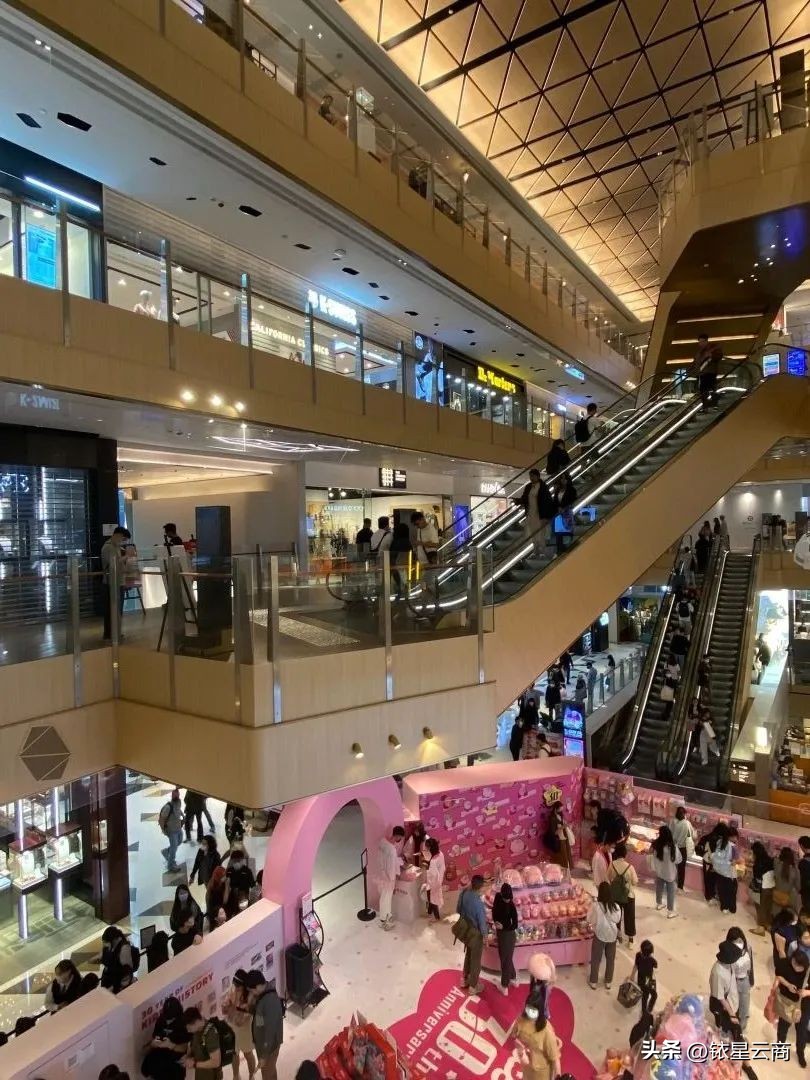实探|全面通关以后，香港购物中心恢复“人从众”模式了吗？