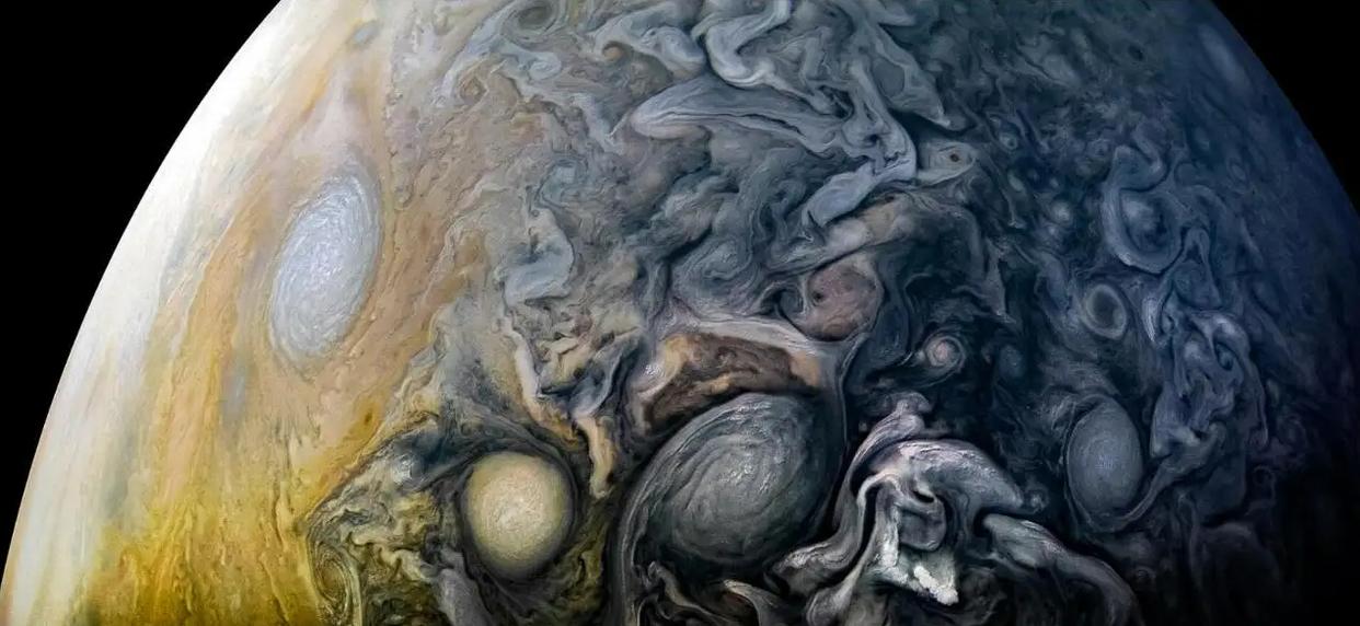 木星放在月球轨道上木星会怎么样,木星里面恐怖吗