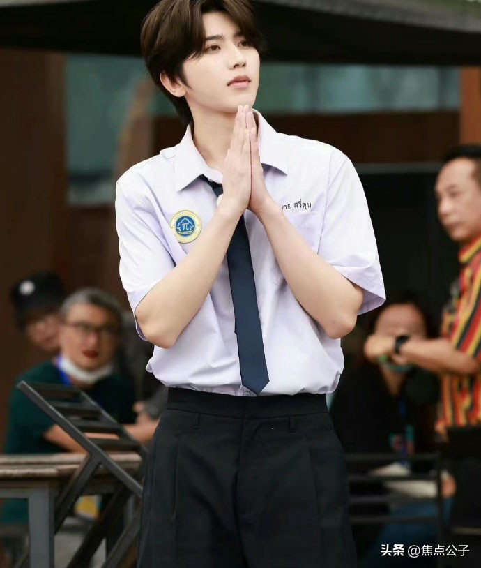 跑男杨颖蔡徐坤同台,跑男现场蔡徐坤杨颖