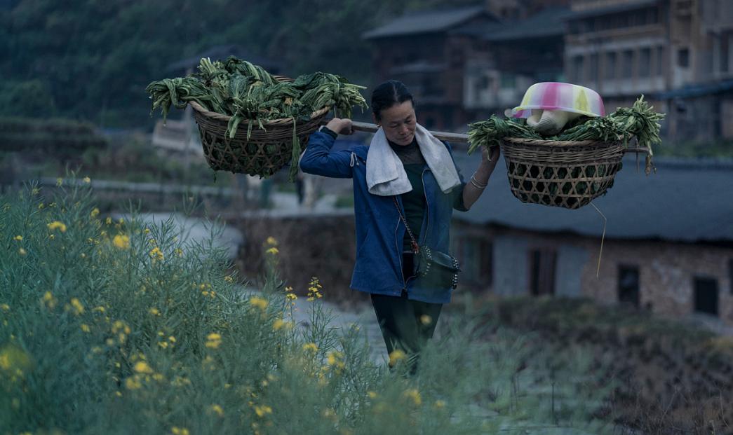 关注留守儿童促使健康成长,提高社会各界对留守儿童的关注度