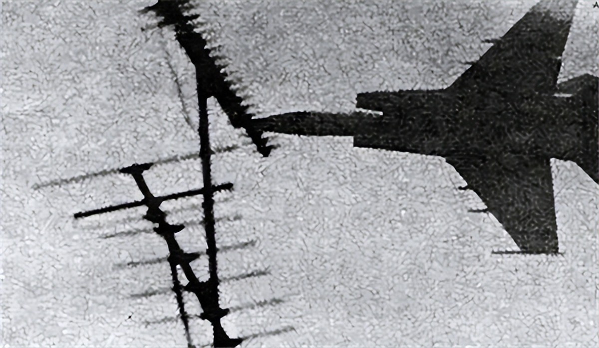 苏联飞行员驾机逃回祖国,苏联飞行员逃亡