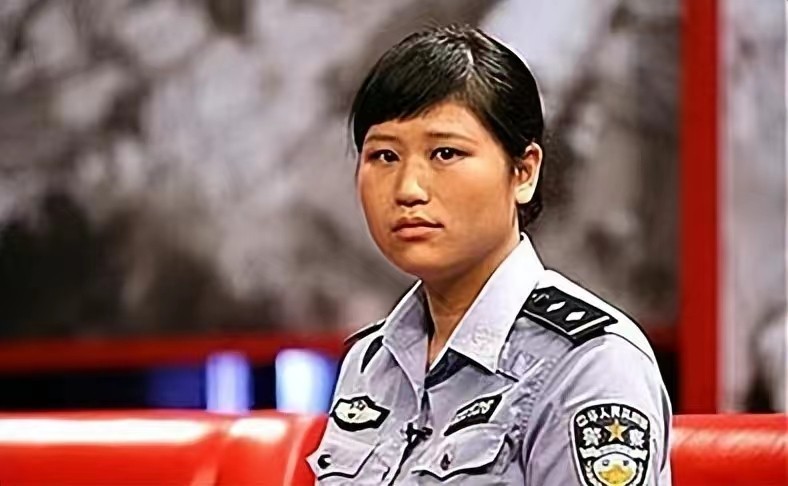 汶川地震喂奶民警现状,汶川废墟中的9个警察妈妈