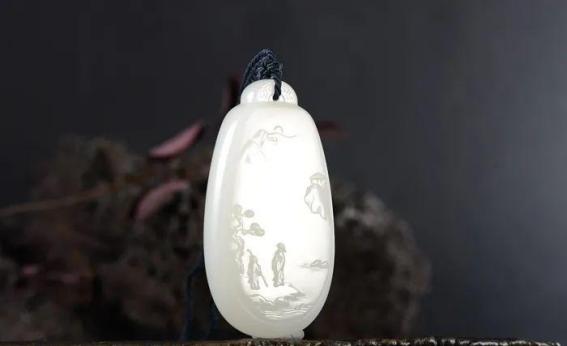 和田玉行情和翡翠行情比对,和田玉与翡翠升值潜力