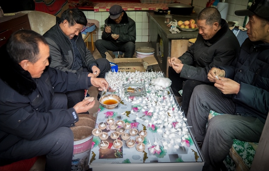 延安传统文化灯笼制作,陕西民间手工木制灯笼