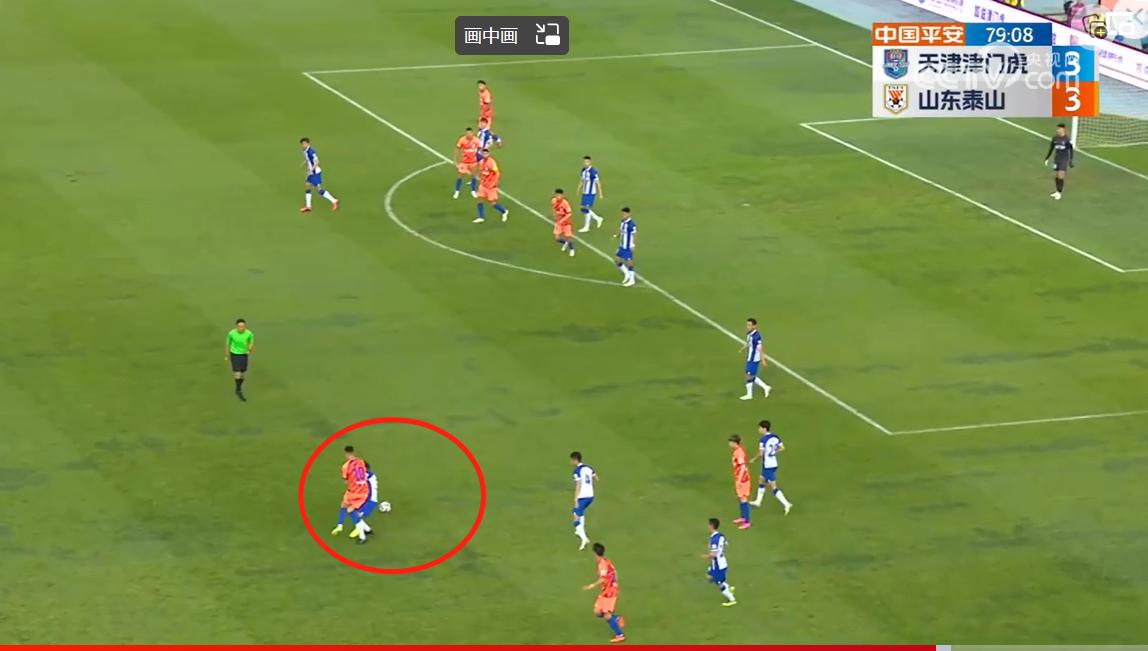 一场比赛毁了一个拳击手,一场毁于裁判的比赛