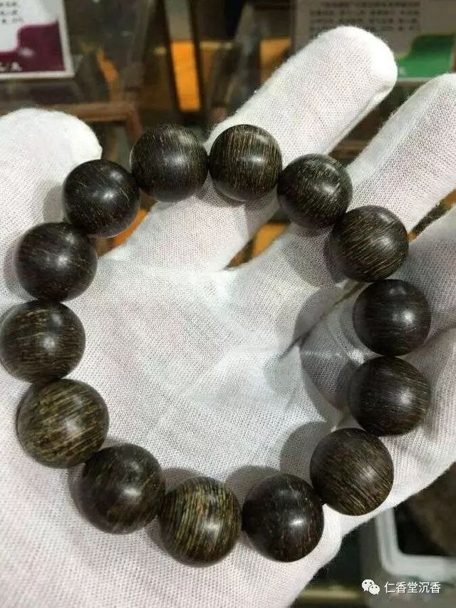 正宗沉香手串的价格多少,越南沉香手串价格表大全