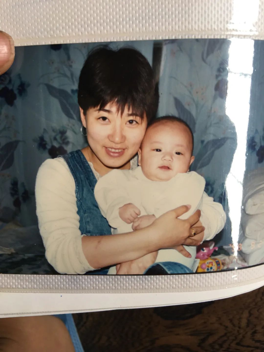 母亲财务自由后和女儿成为朋友:支持恋爱文身,拒绝为家庭牺牲