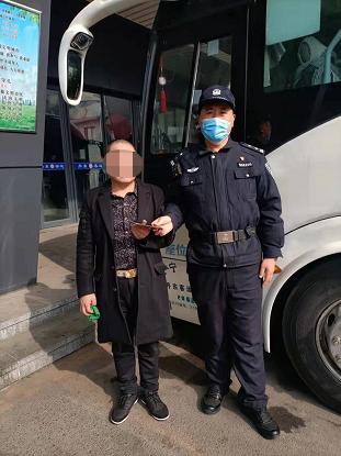 捡到手机被人锁死怎么联系失主,捡到手机打不开密码联系不到失主