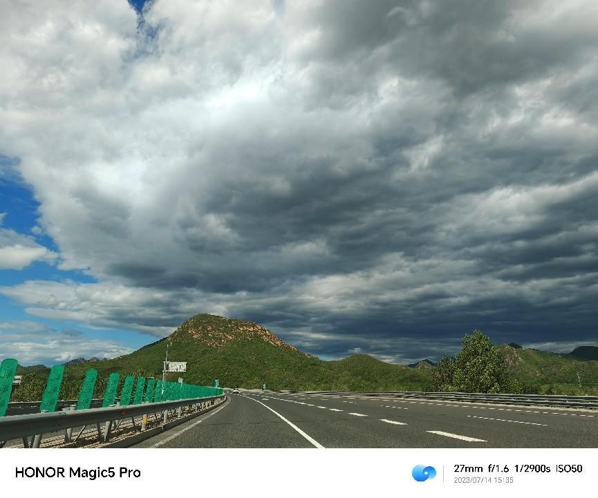 荣耀magic5pro玩王者画面很大,荣耀magic5pro拍照有舞台光功效吗