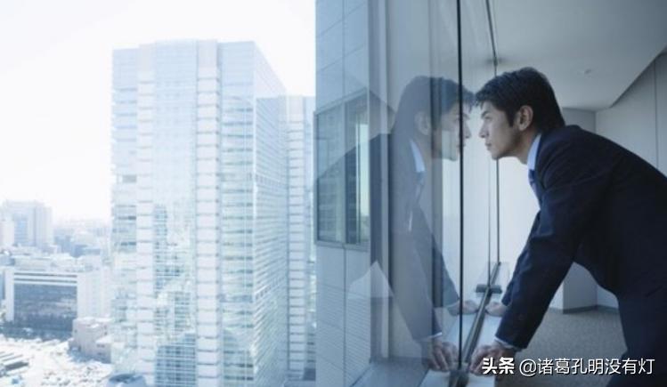 职场：我是90后，放弃年薪60万做直播，两年赔700万，而后遇见她