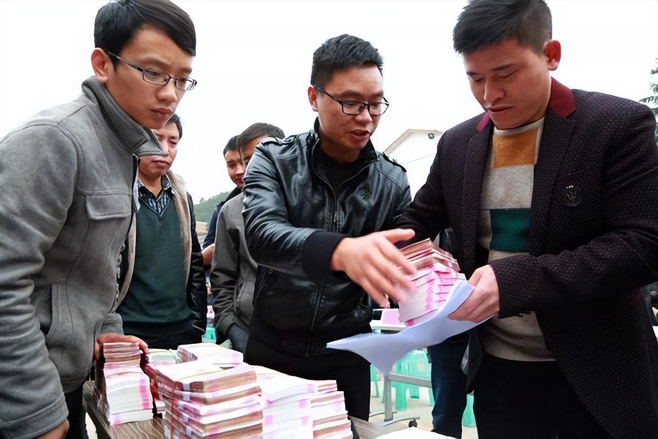 村干部工资低为什么当村官,村干部工资低为什么还有人去干