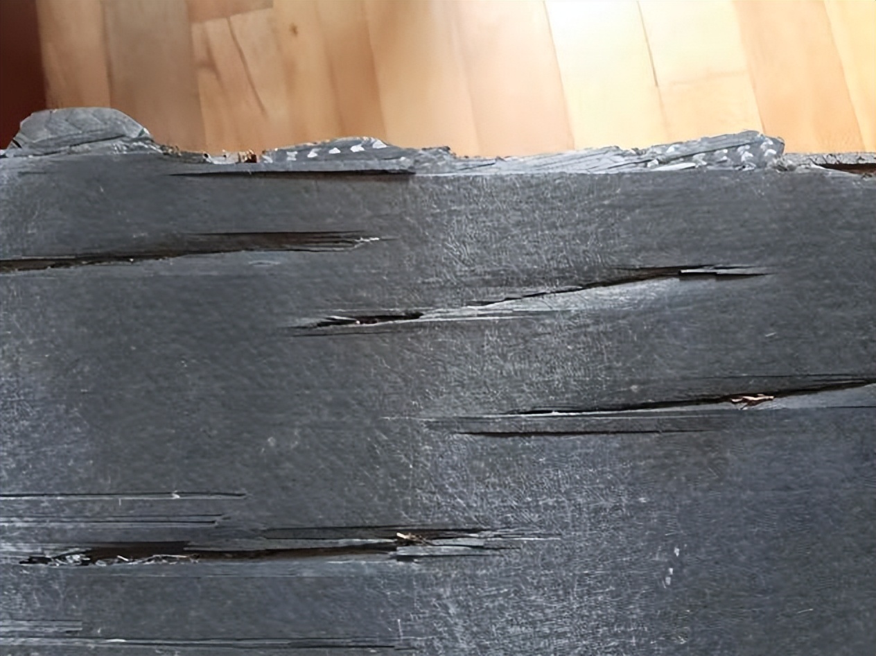 马航mh370起落架舱门残骸被找到,马航mh370坠毁和马军方的关系