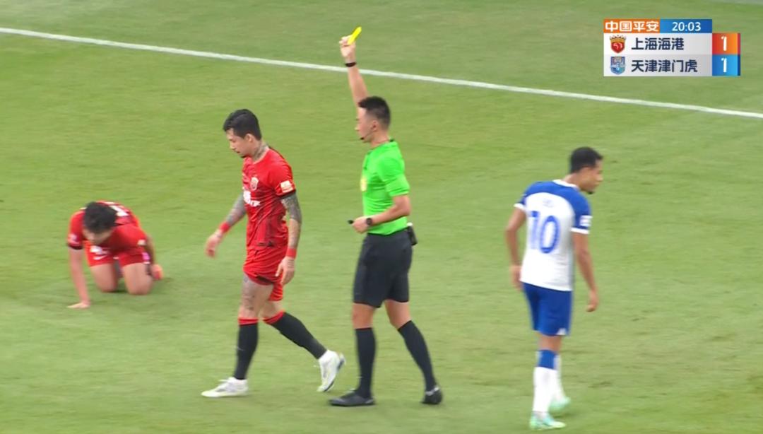 张琳芃的自摆乌龙将国足推入困境,男足迎战韩国张琳芃