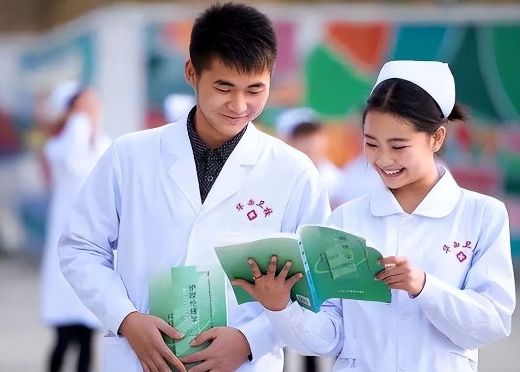 高考志愿填报医学专业推荐,高考报志愿哪些专业最热门