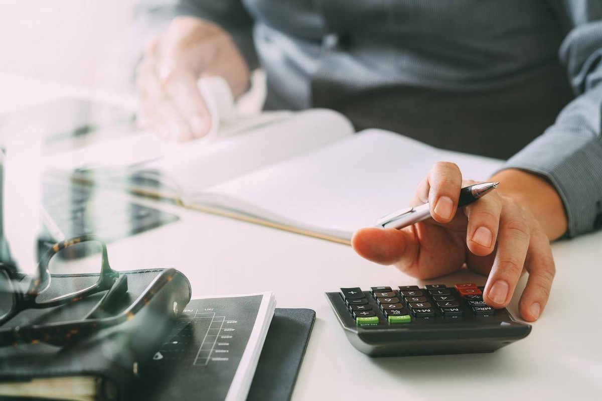 超级紧张的地方财政，他们把钱都花到哪里去了？