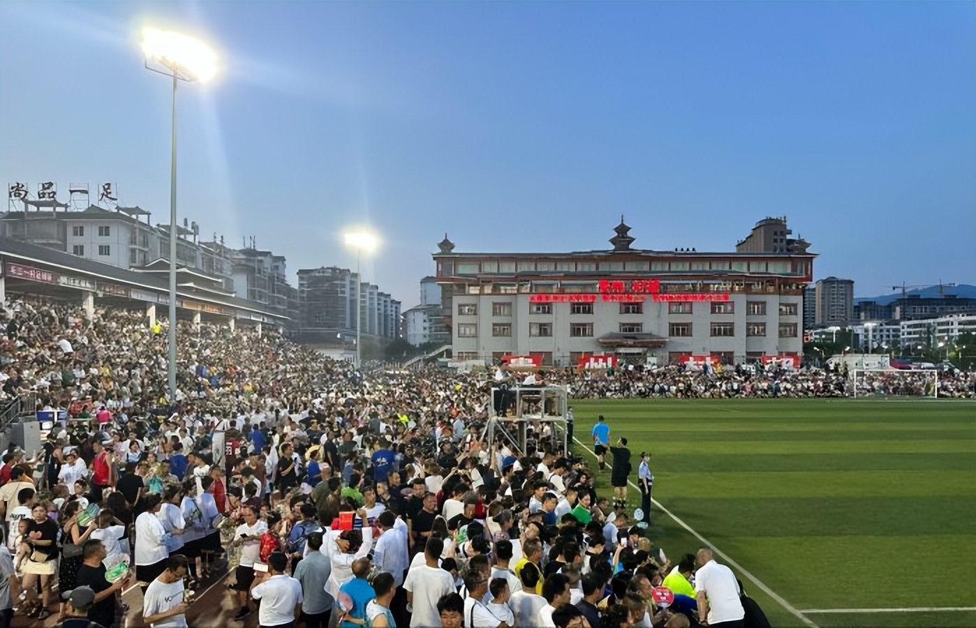 贵州“村超”：足球梦想的起点，民族文化的交汇点