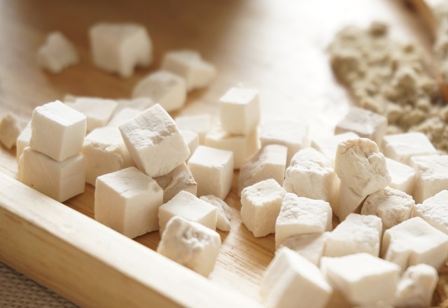 补气养血治疗脱发头发稀少,肾精亏虚导致的白发脱发怎么治